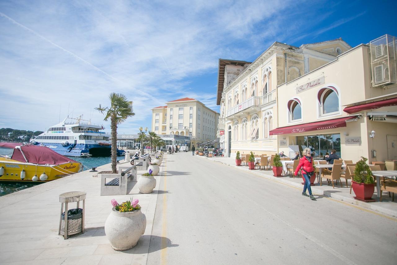 Hotel App. Fiorela Poreč Exterior foto
